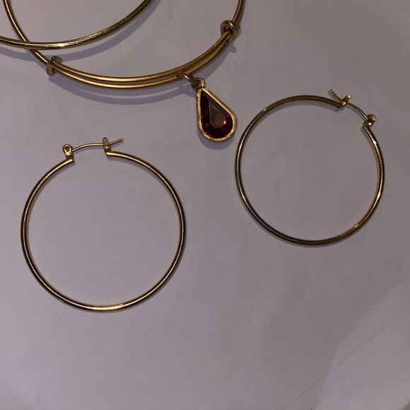 January Bday Stone Garnet Bracelet with Earrings - Picture 6 of 7